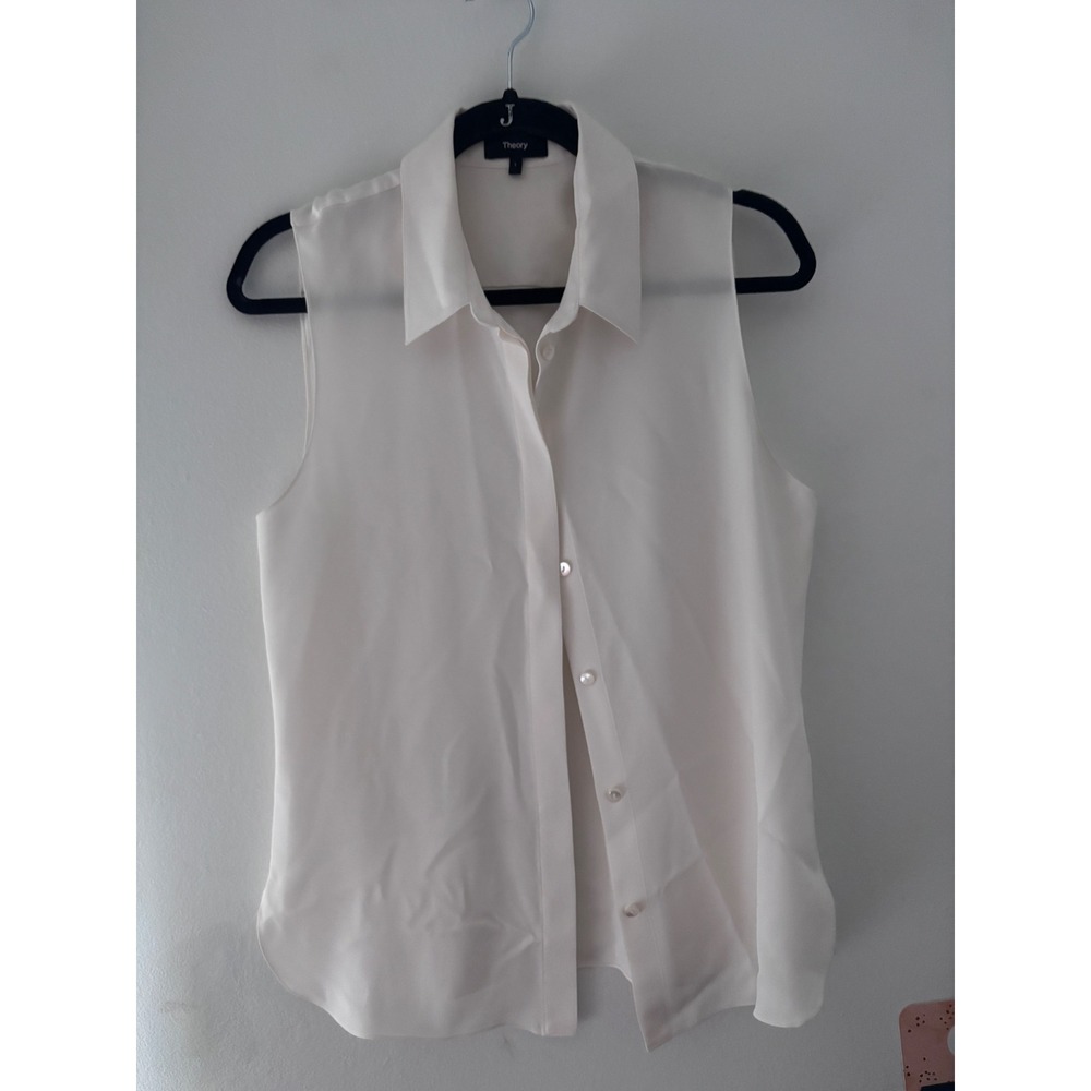 Theory Sleeveless Button-Front Blouse in Ivory